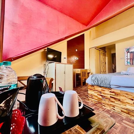 Hotel Kalinga Grand - Luxury Comfort !! Travellers Delight !! Budget Friendly !! Prime Location !! Guest Favourite Manali  Bagian luar foto
