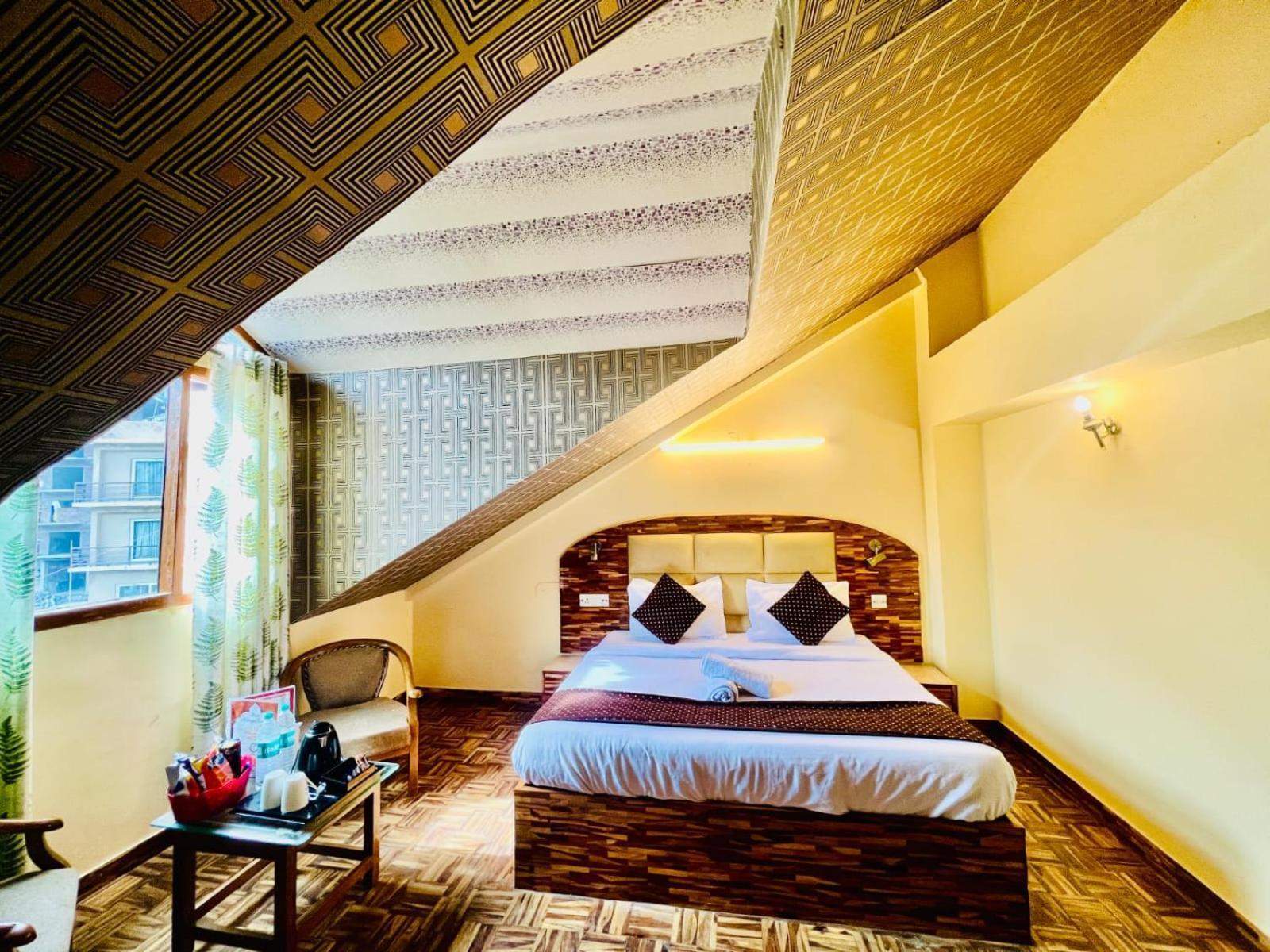 Hotel Kalinga Grand - Luxury Comfort !! Travellers Delight !! Budget Friendly !! Prime Location !! Guest Favourite Manali  Bagian luar foto